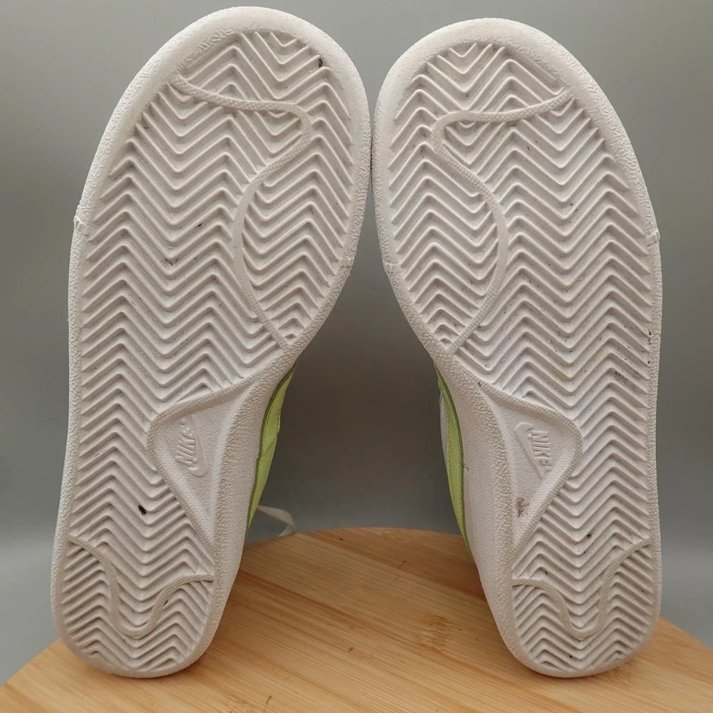 Nike Shoes Womens 7.5 White Green Court Royale Vision Low Sneakers 749867-121